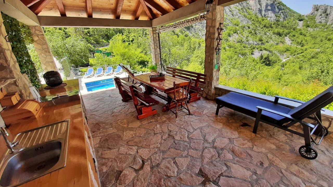 Holiday Home With A Private Pool Podspilje  Exterior foto