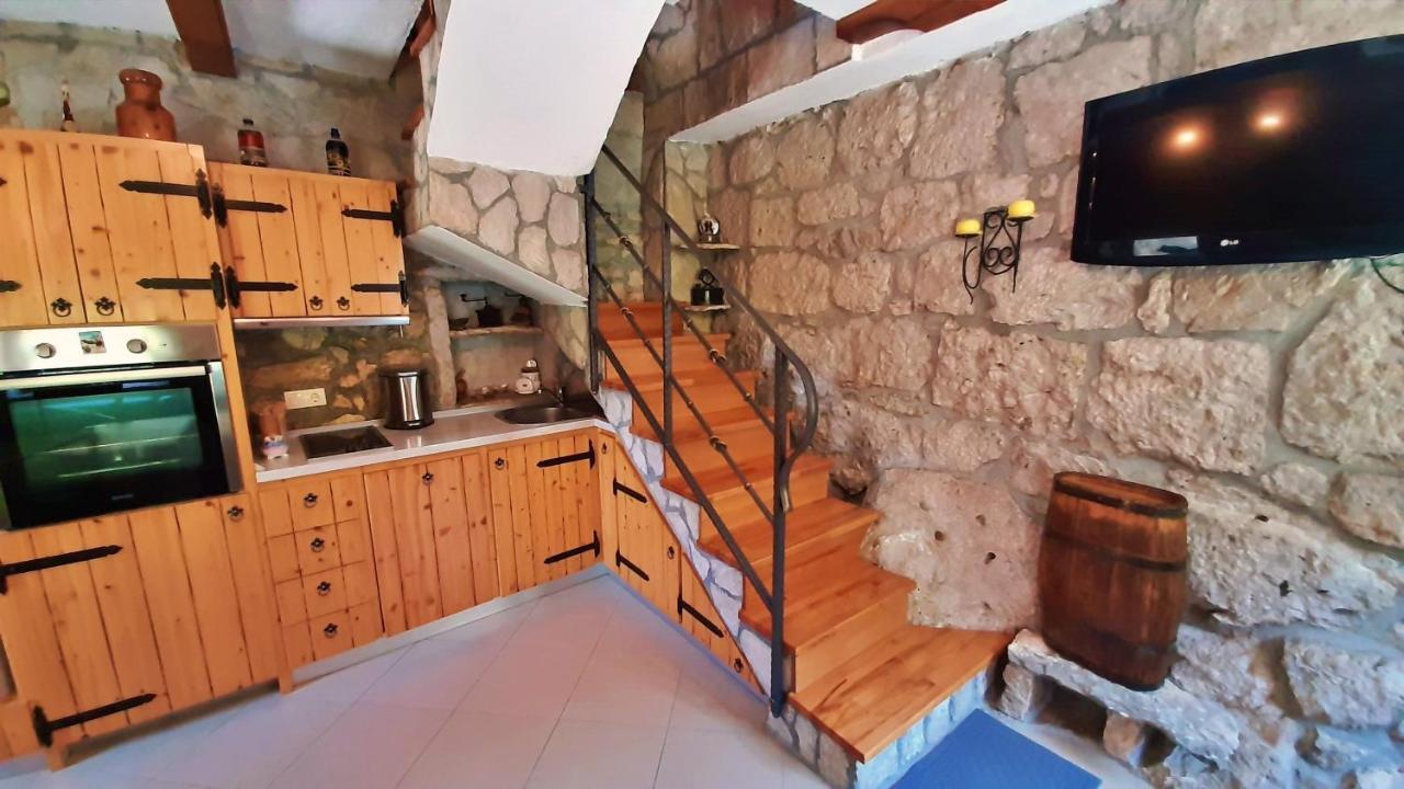 Holiday Home With A Private Pool Podspilje  Exterior foto